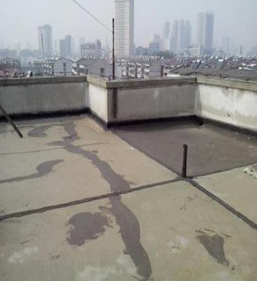 海林漏水维修 楼顶漏水是什么原因，楼顶漏水维修方法是什么?